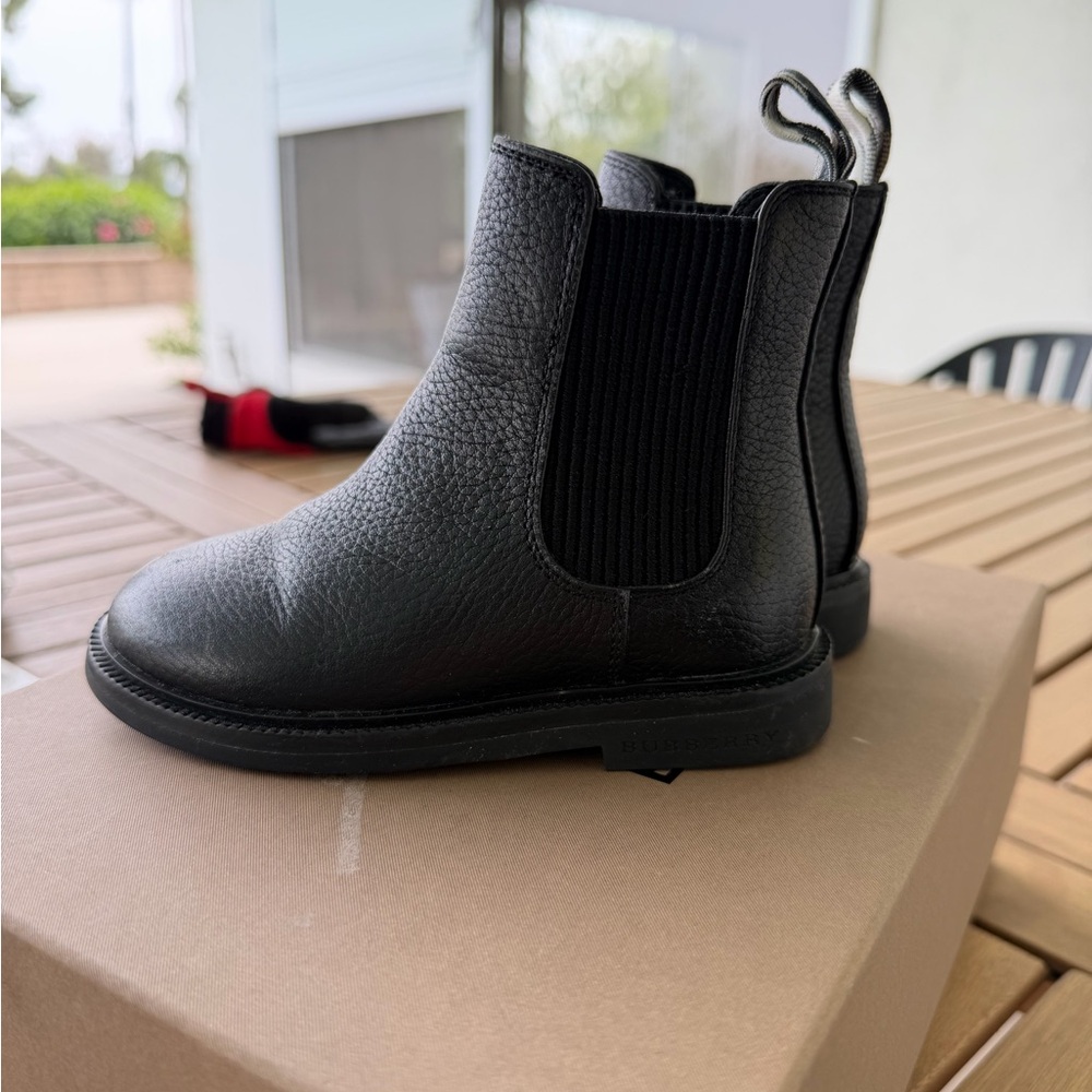 Burberry Black Leather Kids Chelsea Boots
